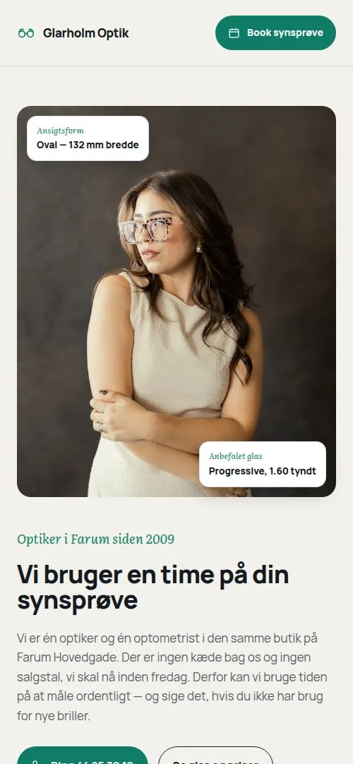 Forsiden af en hjemmeside for en optiker, vist på en telefon